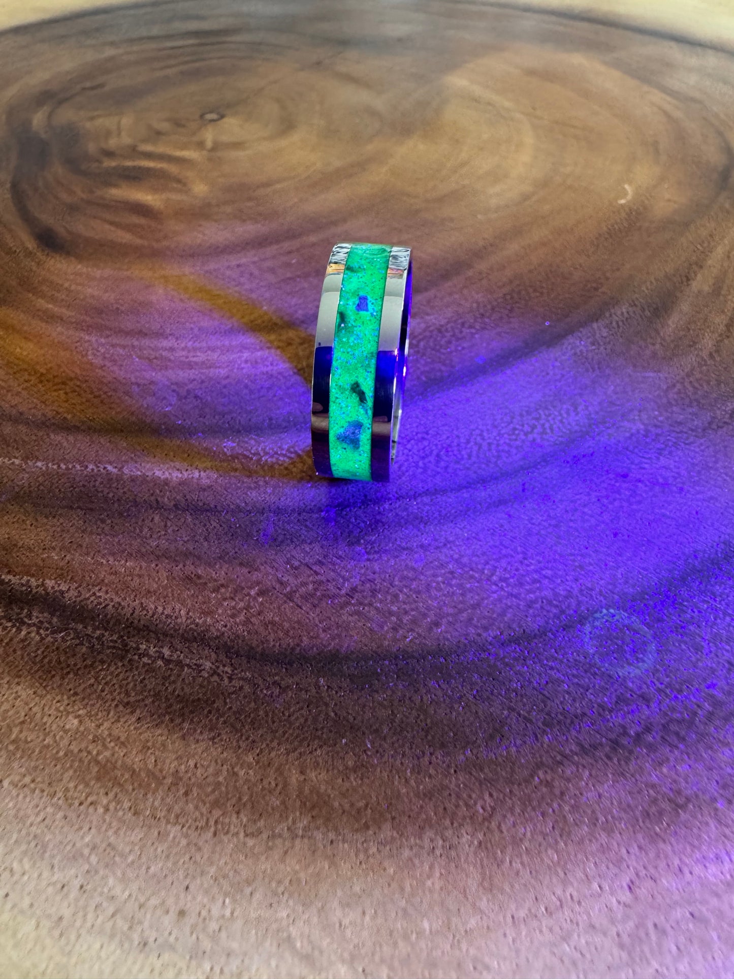 Green aventurine ring size 13, 8mm wide